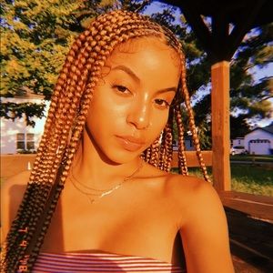 Meet your Posher, Shadia